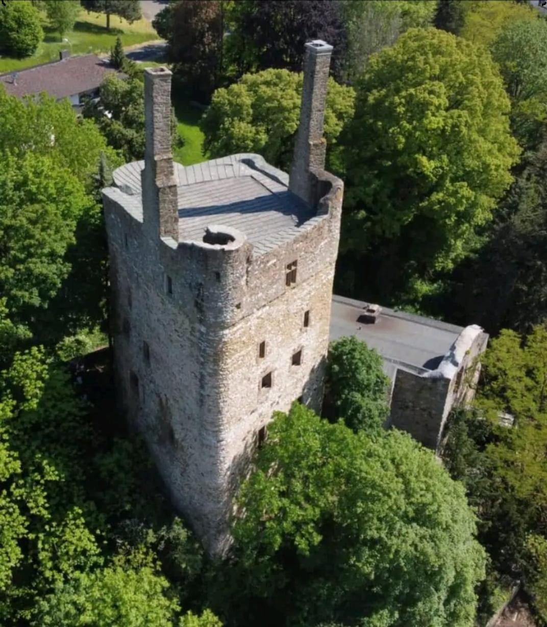Burg Hermannstein - Kings Room Wetzlar Bagian luar foto